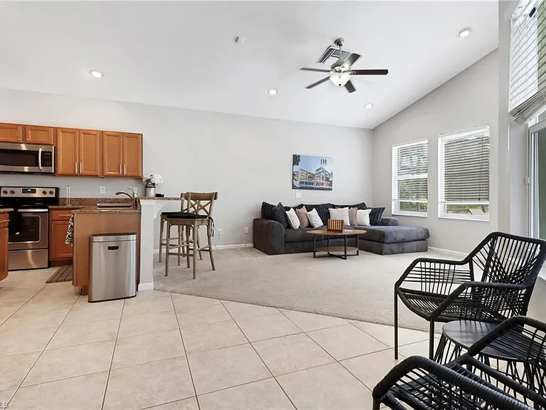 6773 Southern Oak Ct — Photo 16
