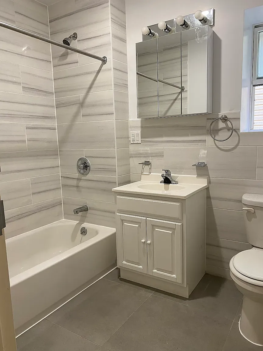263 East 9th Street — Photo 4