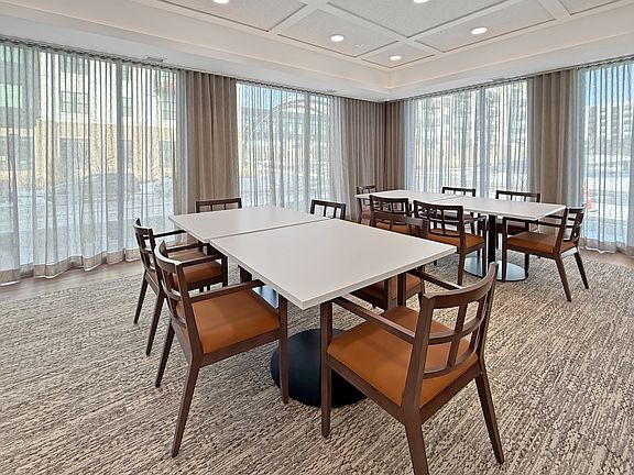 5th image of 2260 Bohland Ave #404