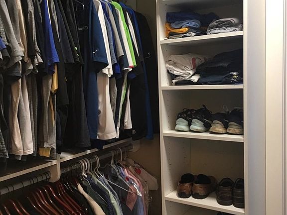 California Walk in Closet