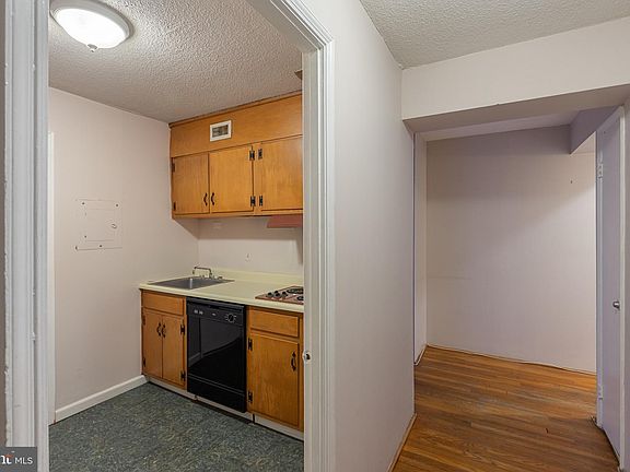 3rd image of 1101 Saint Paul St Unit 603