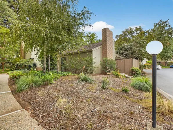 501 Dunbarton Cir, Sacramento, CA 95825