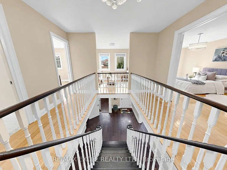 43 Piccadilly Rd — Photo 22