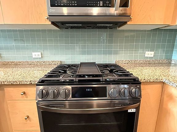 5th image of 905 Juniper St NE Unit 507