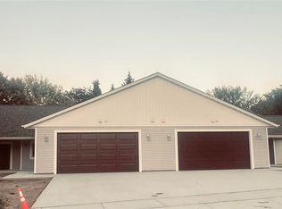 317 2nd St, Cleveland, MN 56017