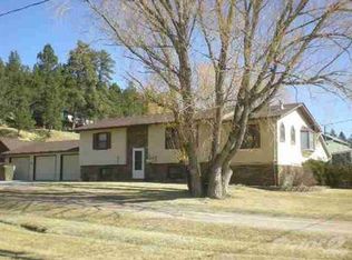 35 Mountain Ave, Custer, SD 57730