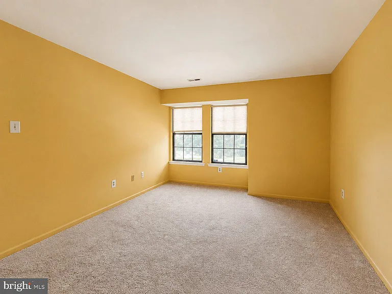 19 Summit Ct — Photo 10