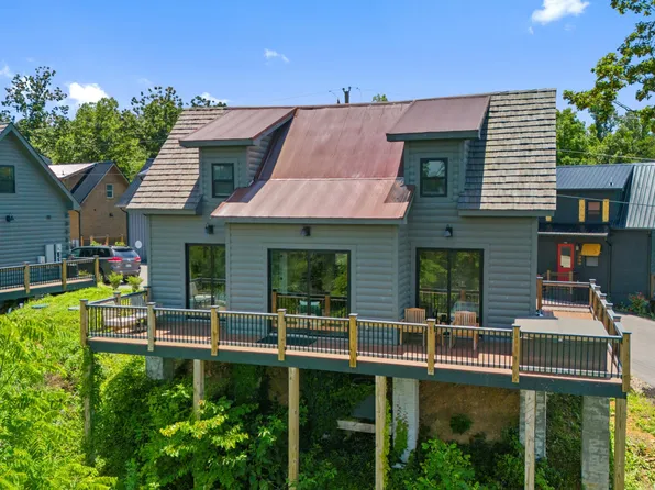 1371 Lake Haven Way, Sevierville, TN 37876