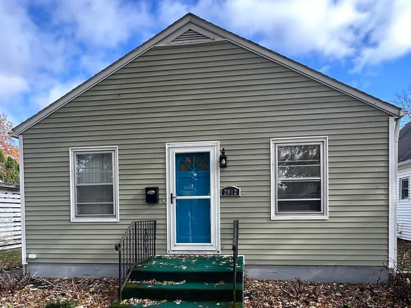 2012 S 15th St, Burlington, IA 52601