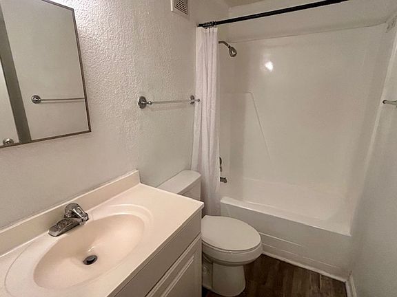 5th image of 4001 E Michigan St #4001