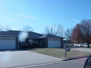 35 Huntington Rd, Augusta, KS 67010