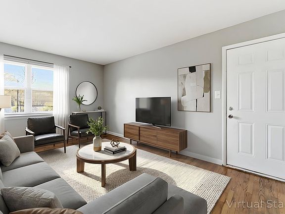 2nd image of 936 Mayson Turner Rd NW #934-20