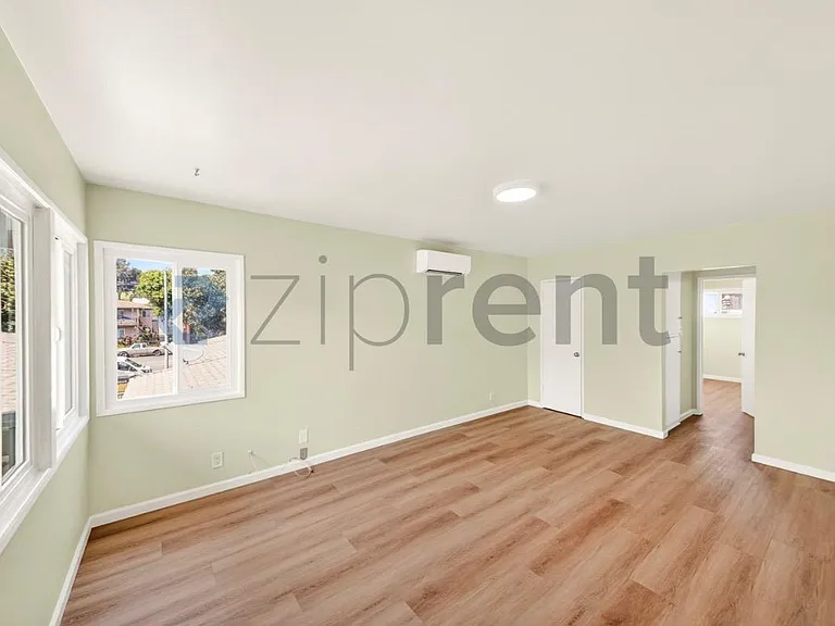 610 N Garfield Ave #1/2 — Photo 1