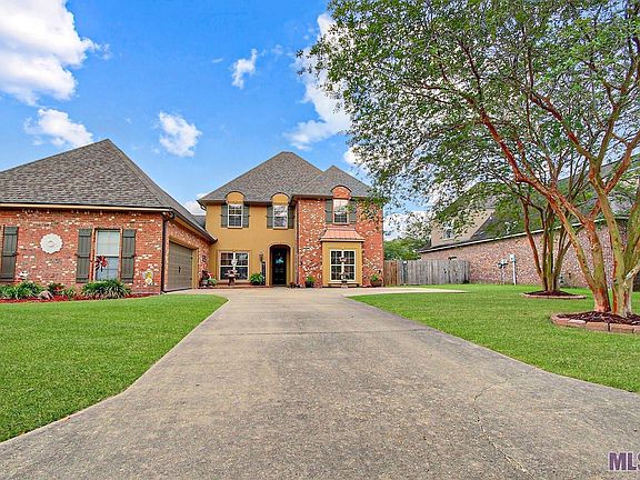 2nd image of 12194 Canterbury Park Dr
