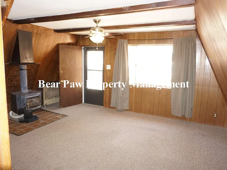 196 Deer Rd — Photo 3