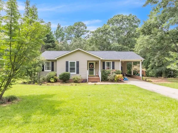138 Crestview Dr, Greenwood, SC 29649