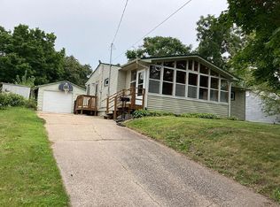 920 4th Ave, Iowa City, IA 52240