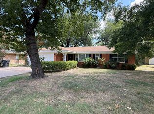 1915 Fairfax Dr, Corsicana, TX 75110