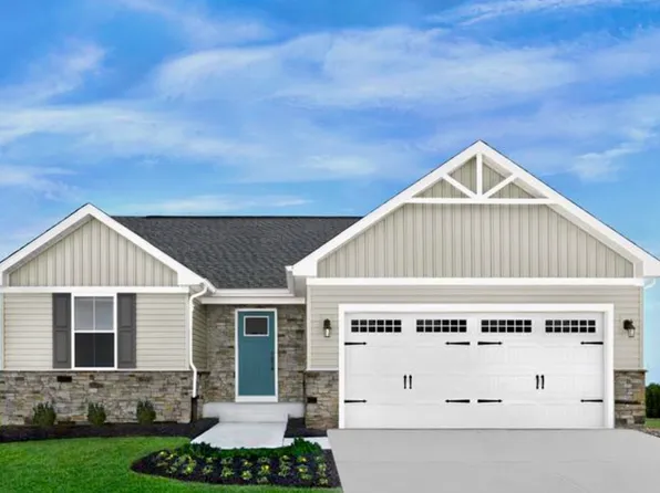 2735 Sand Hollow Dr, Lebanon, IN 46052