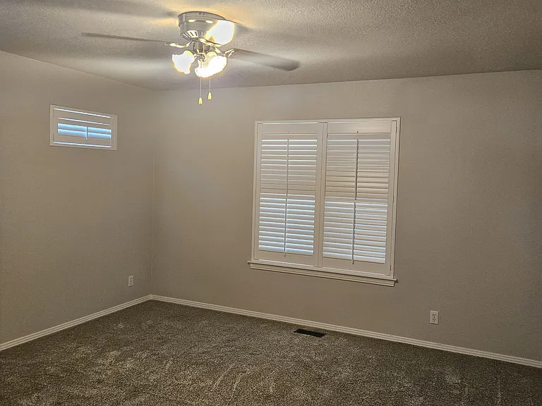 13845 W Hartford Dr — Photo 13