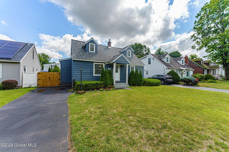 3rd image of 1123 Fort Hunter Road