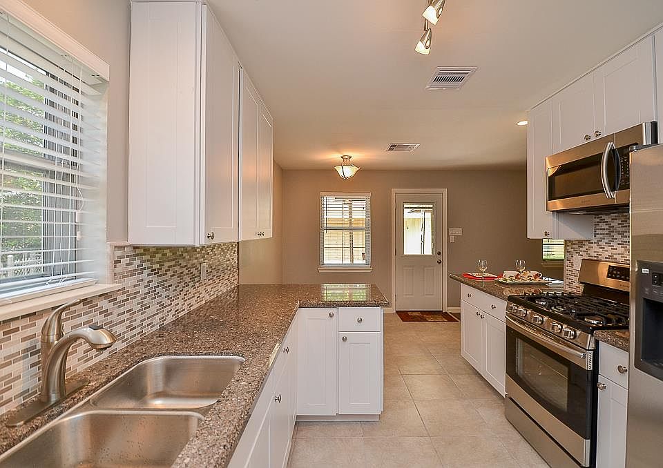 1st image of 5714 Ettrick Dr