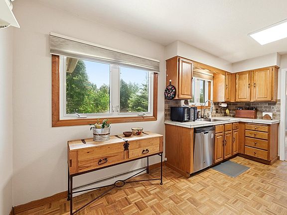 4th image of 2523 12th Ave Ct