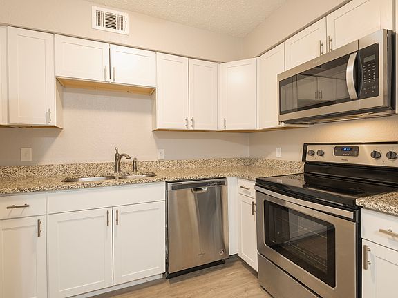 5th image of 715 Lariat Ln