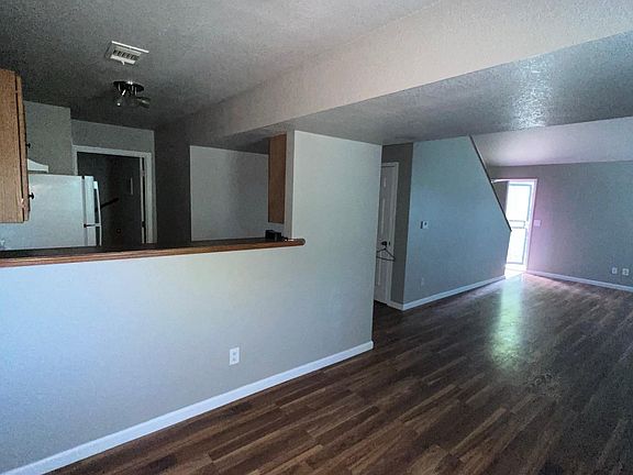 2nd image of 7327 Bellefontaine Ave #B