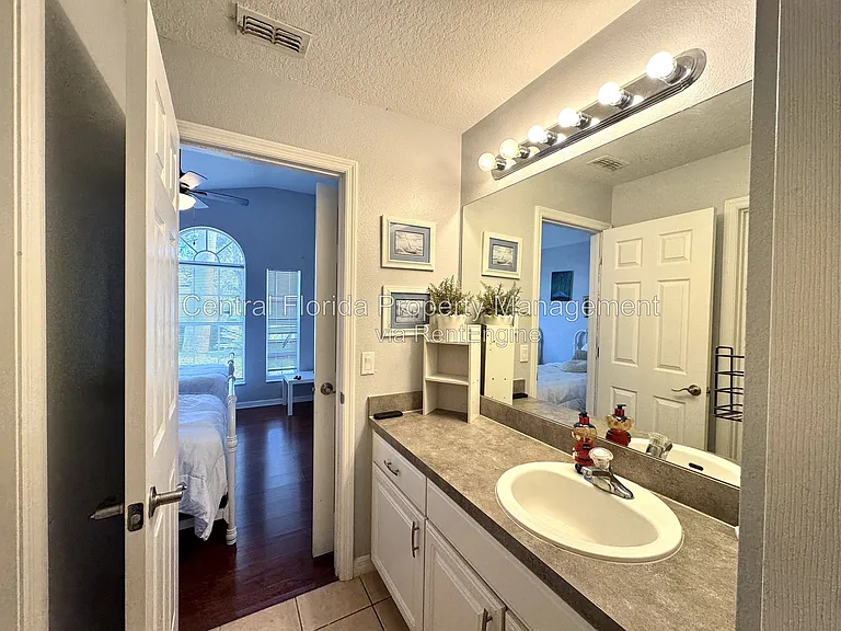 4775 Cumbrian Lakes Dr — Photo 11