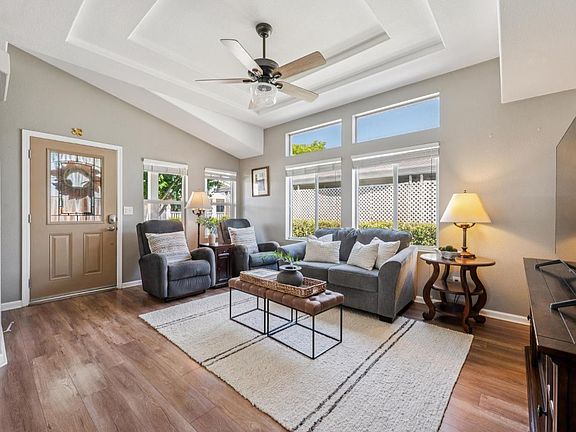 5th image of 505 Maplewood Drive