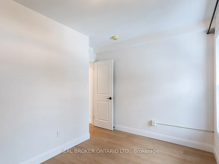 115 Catharine St N #2 — Photo 19