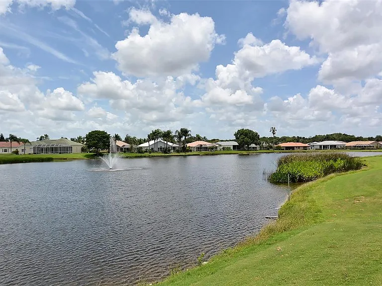 5811 White Oak Bayou Ct — Photo 54