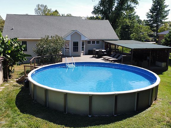 3rd image of 334 Cedar Run Rd