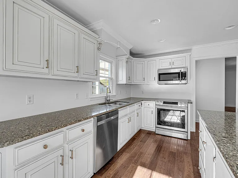 4861 Bethesda Rd — Photo 22