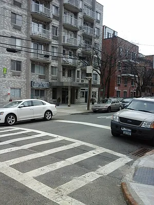 Rented by 18 REALTY | media 24