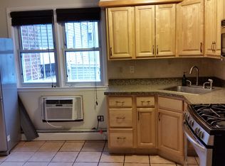 3214 35th Ave #1, Astoria, NY 11106
