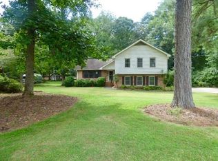 928 Sharon Ct, Fayetteville, GA 30214