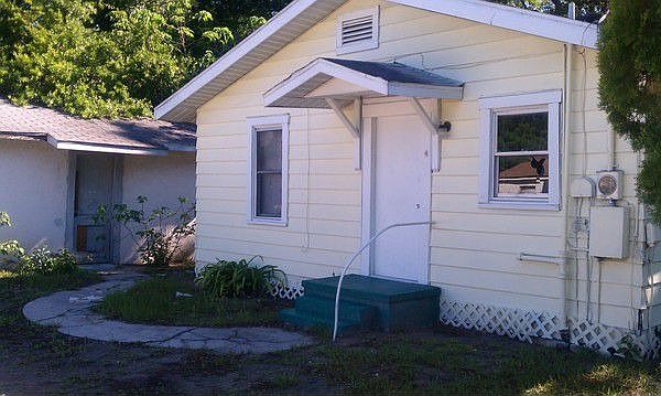 2nd image of 1502 E Linebaugh Ave