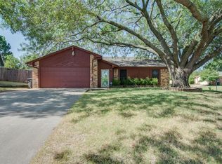 9000 Hunting Green Ct, Fort Worth, TX 76134