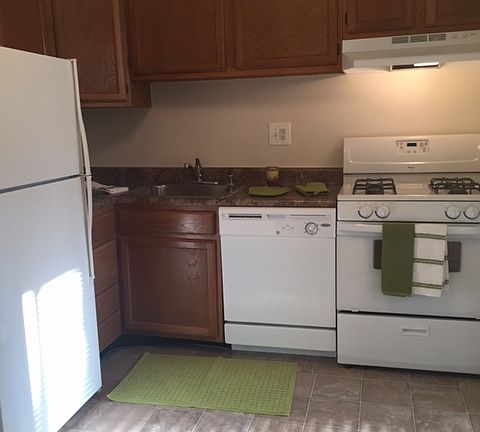 4th image of 415 Wheaton Pl APT A