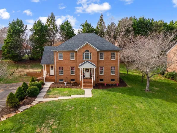 1112 Lake Shore Dr, Forest, VA 24551