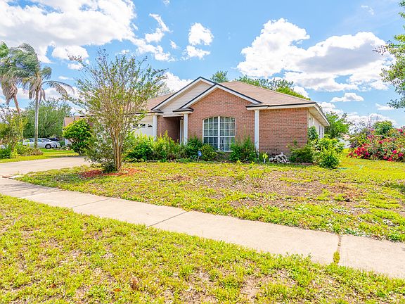 3rd image of 3328 Abbeyfield Dr E