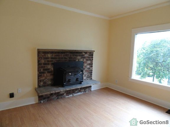 3rd image of 4531 S Park Ave