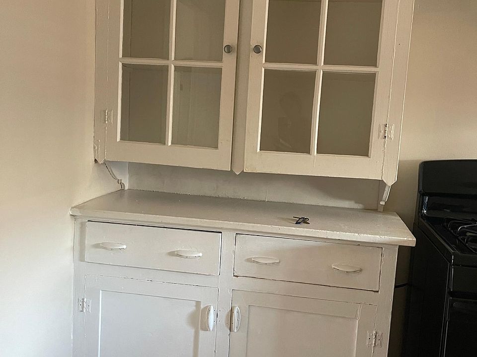 Kitchen built in cabnet