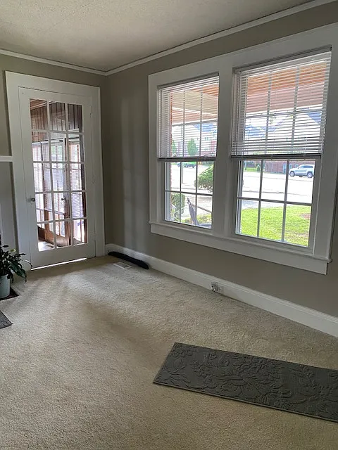 3 bed, 2424 sqft, $2,150 — Photo 4