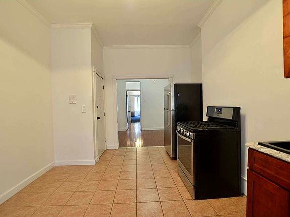 5th image of 5-46 51st Ave #1L