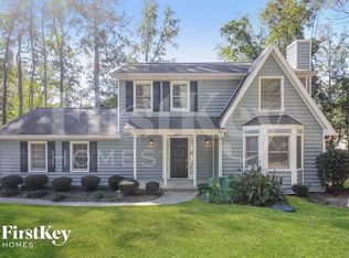 1748 Kelvin Dr, Lawrenceville, GA 30043