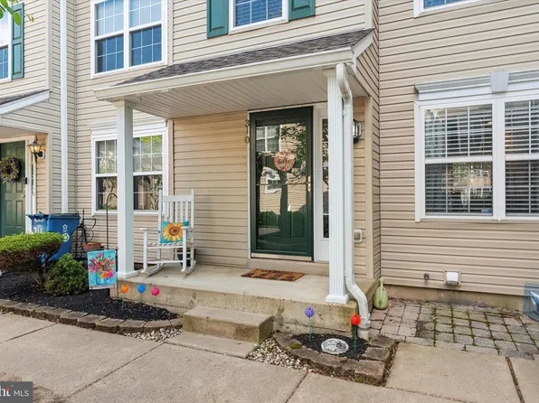 310 Jasper Ct #52, Warrington, PA 18976