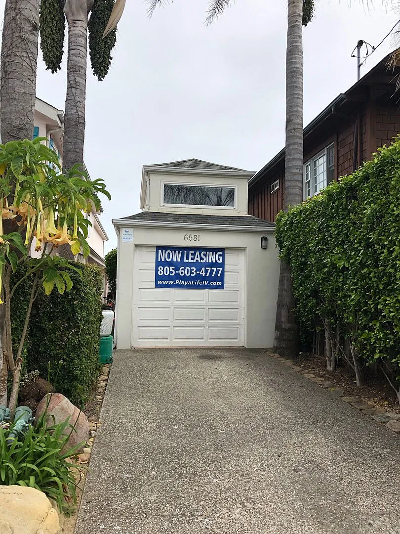 6581 Del Playa — Photo 2